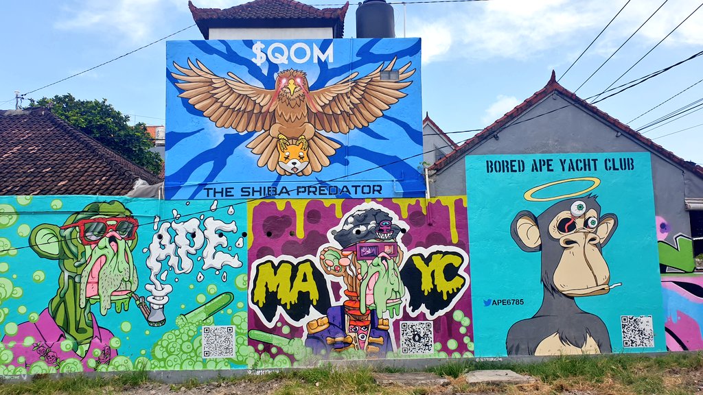 0xEphraim's tweet photo. Randomly ran into these while roaming the streets of Canggu. @Ape6785 @BoredApeYC https://t.co/VY6HopHqiu