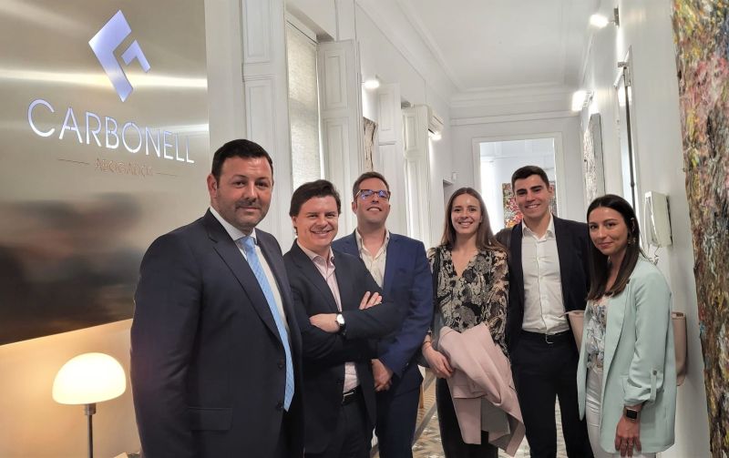 Los estudiantes del Máster en Asesoría Jurídica de Empresas, han visitado el despacho <a href="/CarbonellAboga2/">Carbonell-Sanchis Abogados</a>. <a href="/CarbonellJosem/">José María Carbonell</a> e Inmaculada Sanchis, Socios Directores han recibido a nuestros alumnos y han compartido su experiencia profesional.

¡Muchas gracias por acogernos!