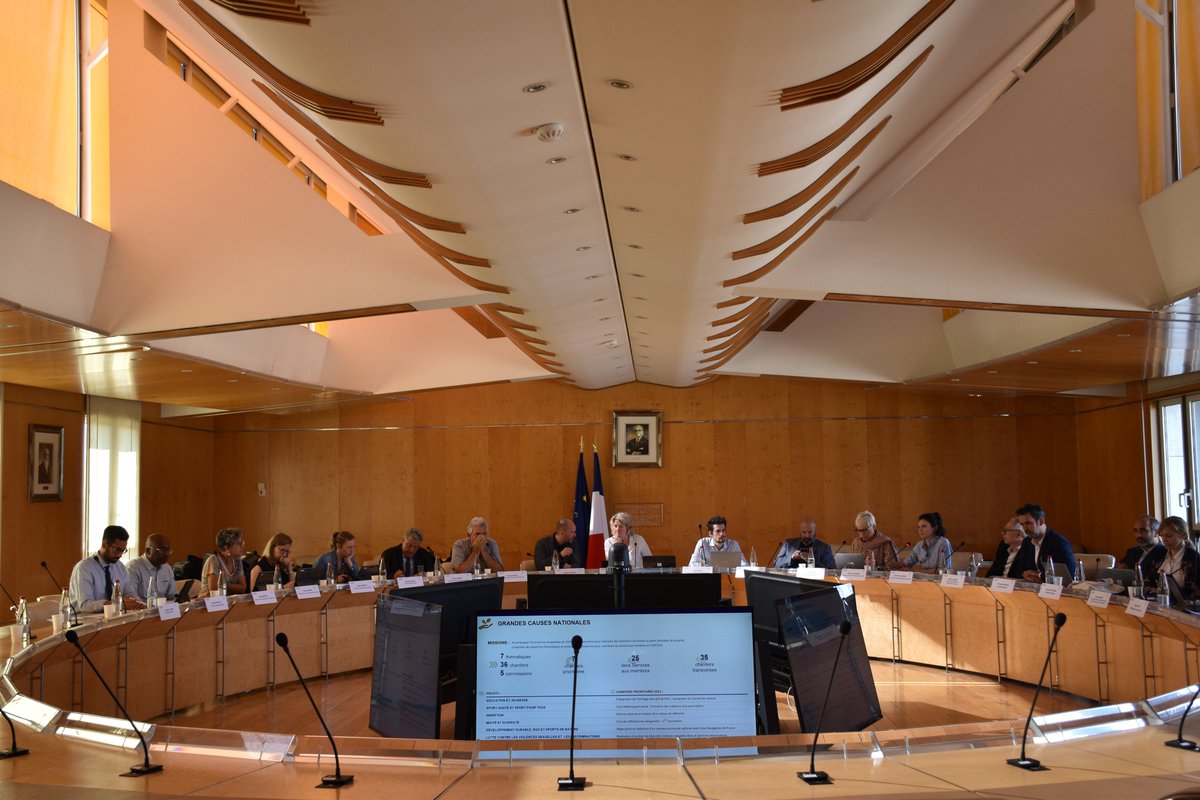 FranceOlympique's tweet photo. #Séminaire de travail CNOSF x ANS à la Maison du Sport 🇫🇷 ce matin, avec notamment @BrigitHenriques, présidente #CNOSF, @SanaurFrederic et Claude Onesta pour l'@Agence_du_Sport. Objectifs : partager les feuilles de route et travailler à des synergies communes et complémentaires. https://t.co/X8I71DRbmM
