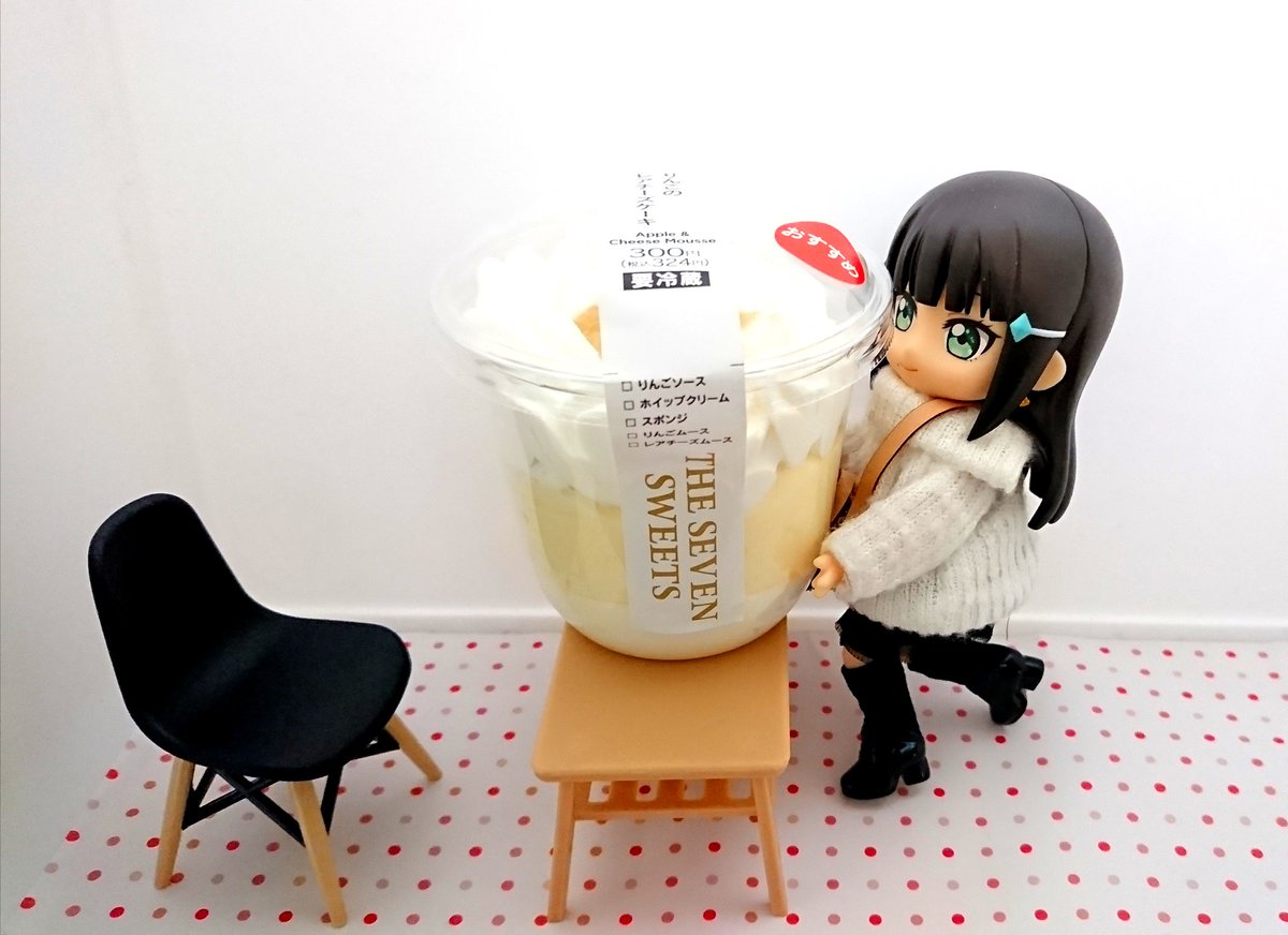 tah_miz's tweet photo. ごめんね、ダイヤさん。
このプリンは僕のだよ。

#小さなラブライブ #ねんどろいど #lovelive #Aqours https://t.co/TMythEePP0