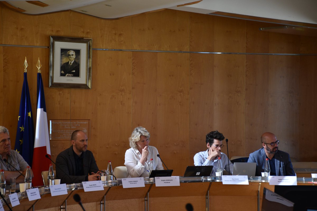 FranceOlympique's tweet photo. #Séminaire de travail CNOSF x ANS à la Maison du Sport 🇫🇷 ce matin, avec notamment @BrigitHenriques, présidente #CNOSF, @SanaurFrederic et Claude Onesta pour l'@Agence_du_Sport. Objectifs : partager les feuilles de route et travailler à des synergies communes et complémentaires. https://t.co/X8I71DRbmM