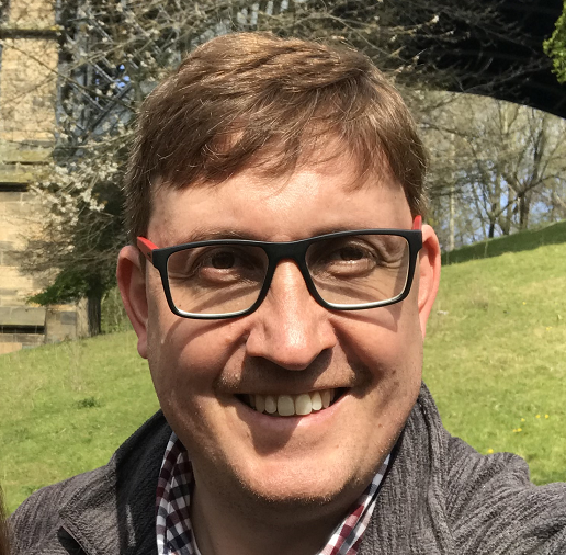 Group4Layers's tweet photo. We share a book by @RCzekster (Ricardo M. Czekster). We have just had a look, but it seems pretty straightforward. So far so good, with plenty of examples, we recommend it ;) #computing #simulation https://t.co/1Dhu9zJgSp https://t.co/xOUInF6Xcs