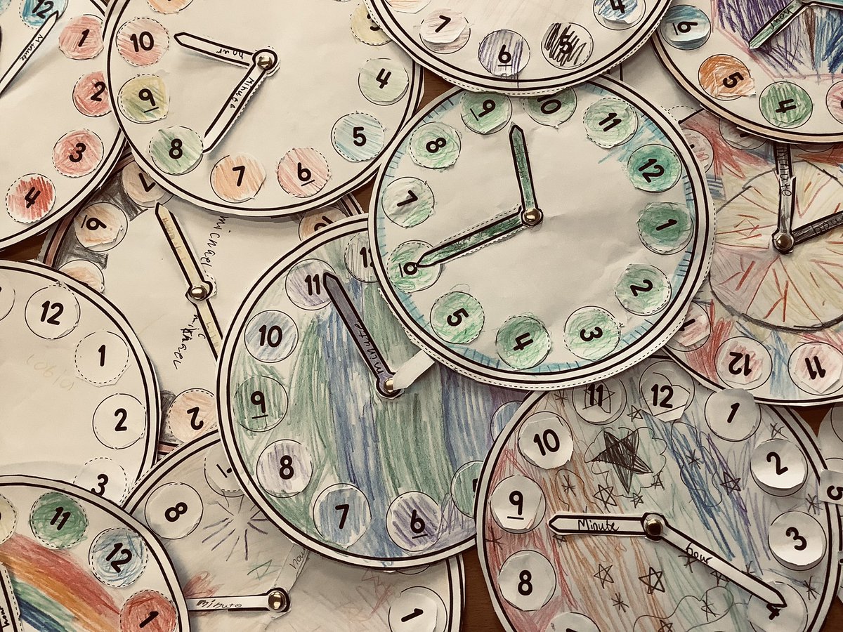 wcp_school's tweet photo. Creative β° to begin our Time topic in Year 3 #oclock #halfpast #quarterto #quarterpast #5minuteintervals #seconds #minutes #hours @wcp_school @WCPSmaths https://t.co/DbiwoXfVSm