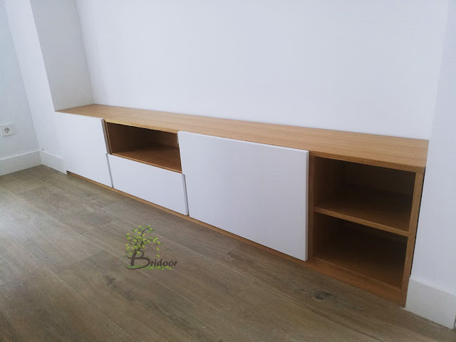 Bridoor's tweet photo. Mueble de salón lacado y madera natural https://t.co/QYY3wwPxHG