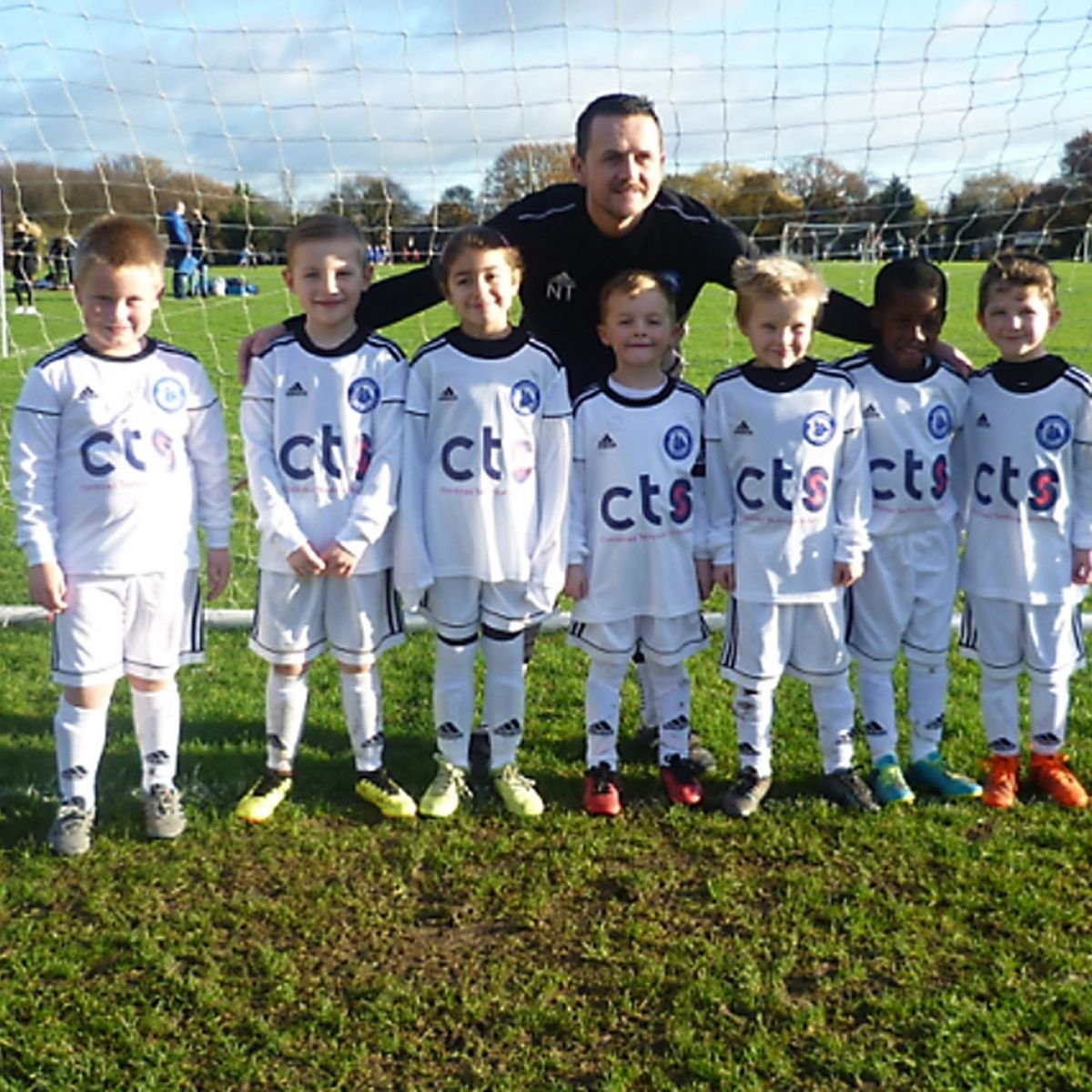 CombinedTechni2's tweet photo. Throwback to when CTS sponsored a community football team back in 2018. ⚽

We were incredibly proud to sponsor the Billericay Colts, under 7's team, for their upcoming season. 😊

#CTS #billericaycolts #throwback #propertymaintenance #propertymanagement https://t.co/D8LeVgn2ZP