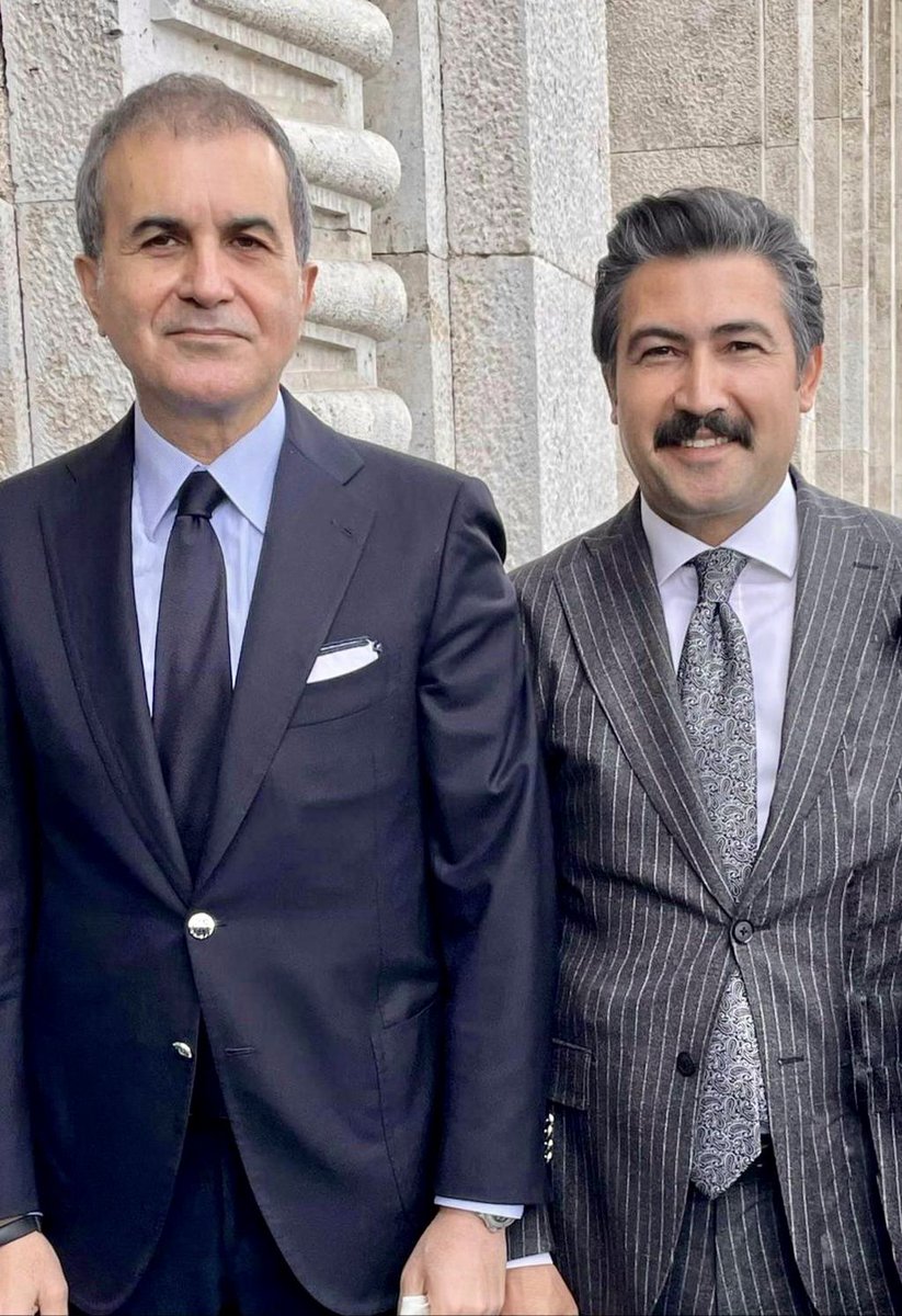 Sıkı dostlar arasına kimse giremez…