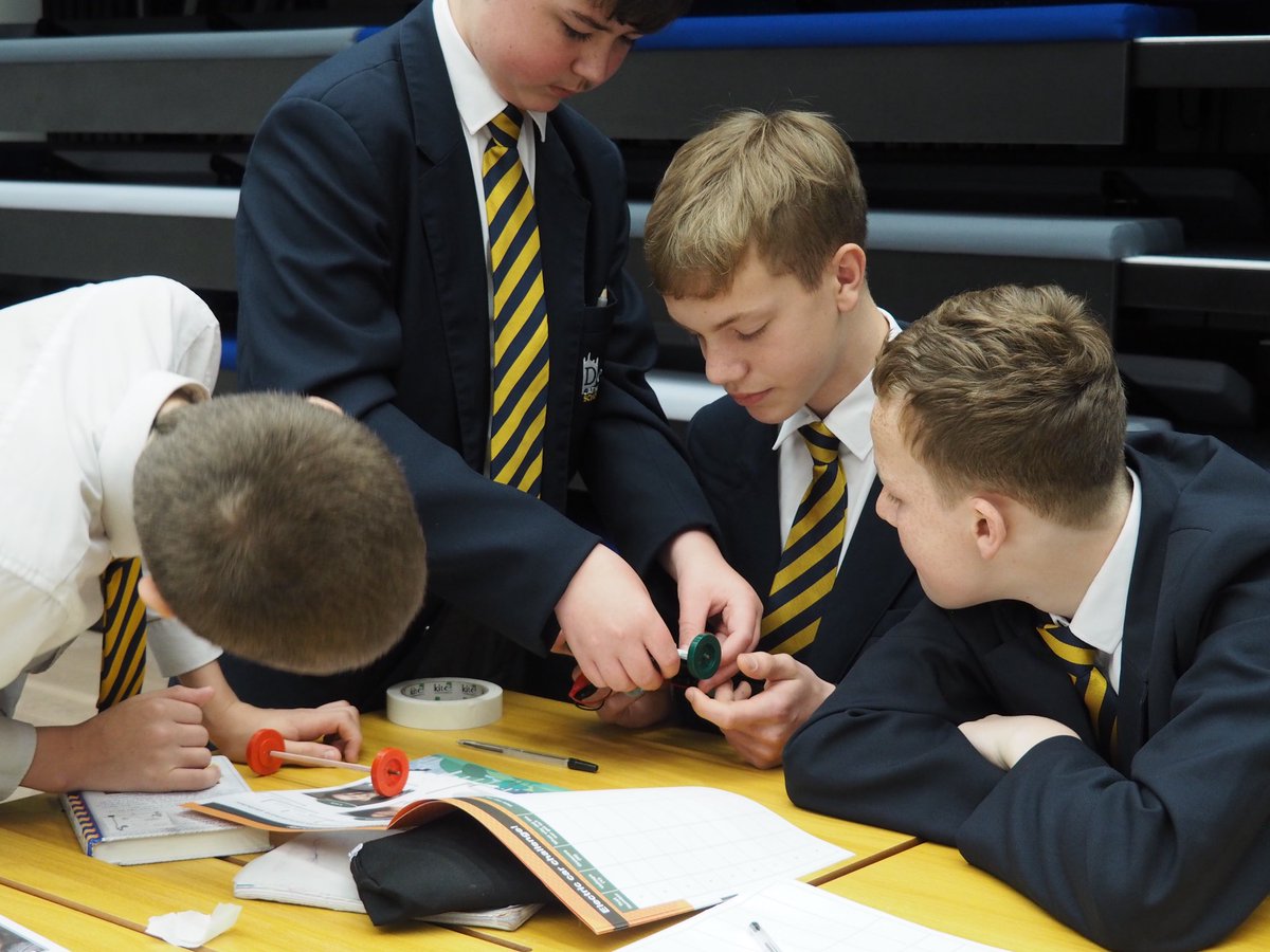 bydesigngroup's tweet photo. First session of the day complete at @DerbyCathSchool for Green Drive! Year 8 have enjoyed building electric cars & seeing how far they can go, along with learning about sustainability ๐ก @DDAT_Derby #GreenDrive #renewableenergy #education #learnbydesign https://t.co/6HHF2pRFUG