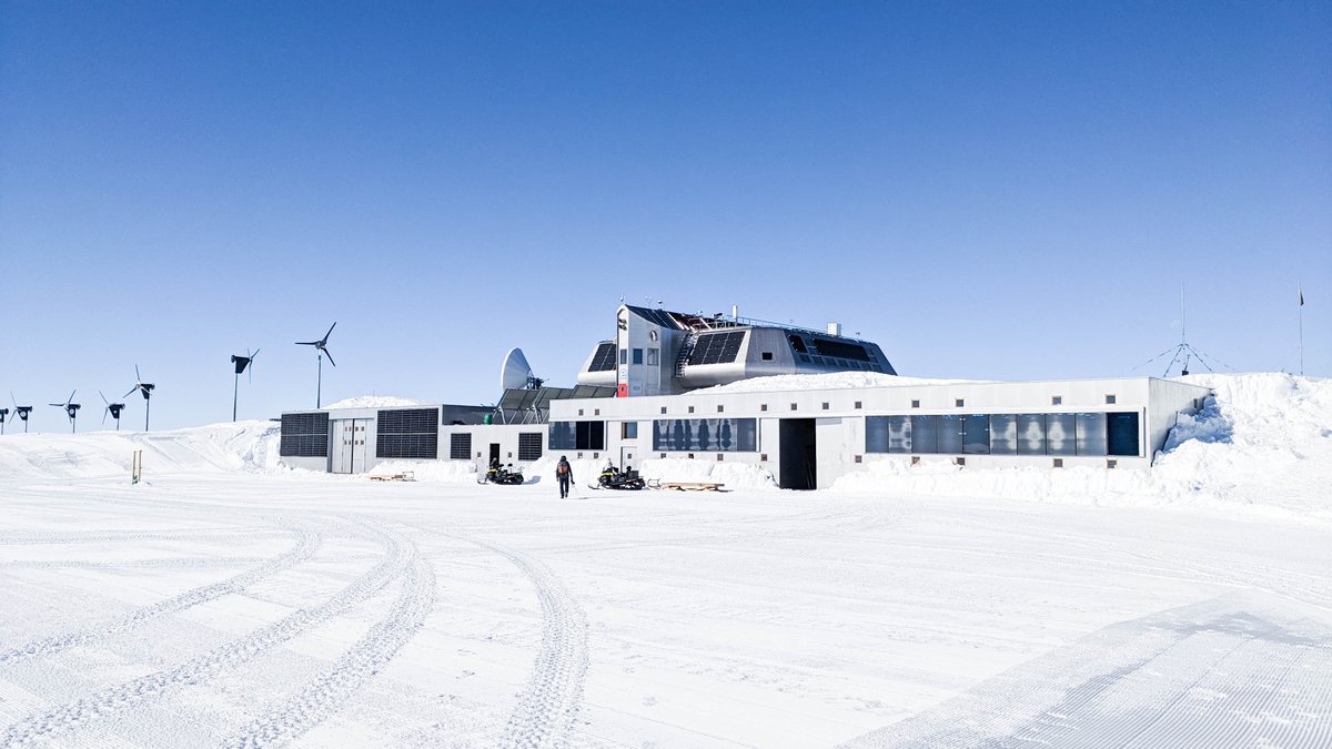 PolarFoundation's tweet image. Don’t miss the chance to meet #Polarscientists! A Polar-based photography exhibition ‘Nocturnes on Ice&apos;, organized by IPF, @APECSbelgium and @RBINSmuseum, is opening TOMORROW at 5 pm at the museum! IPF staff who have contributed some photos will be there! bit.ly/3wzMp83