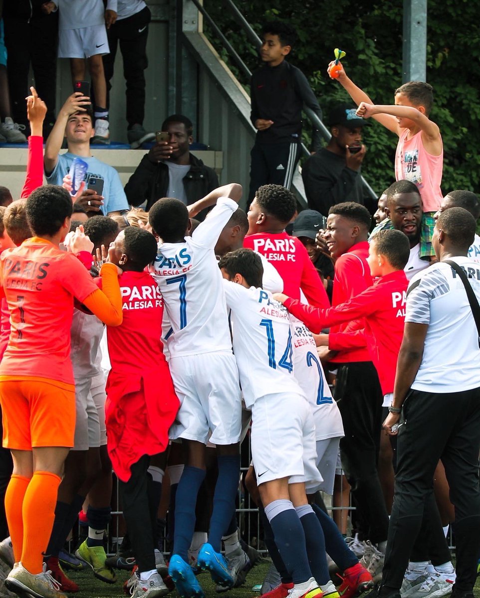 🏆CHAMPION D1 🏆
🔵🔴 U14 MONTÉE EN R3🔵🔴

💪🏼Suite à une magnifique victoire 13-0 dans le derby du 14eme face au CA PARIS le 2eme club de l’arrondissement nos joueurs sont champions 🔵🔴<a href="/LPIFF75/">Ligue de Paris Île-de-France de Football</a> <a href="/D75foot/">District de Paris de Football</a>