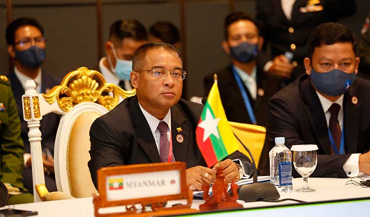 "အကြမ်းဖက် ရာဇဝတ်အဖွဲ့ရဲ့ လုံခြုံရေးအတွက် ညီညွတ်စို့"🤔

ASEAN နဲ့ မိတ်ဖက် 🇺🇸🇨🇳🇦🇺🇮🇳🇯🇵🇷🇺🇰🇷 ကာကွယ်ရေးဝန်ကြီးဌာနတွေက  "ဟန်ချက်ညီ လုံခြုံရေး အတွက် ညီညွတ်စို့" ခေါင်းစဉ်နဲ့ မြန်မာစစ်ကောင်စီကိုယ်စားလှယ်ကိုဖိတ်။