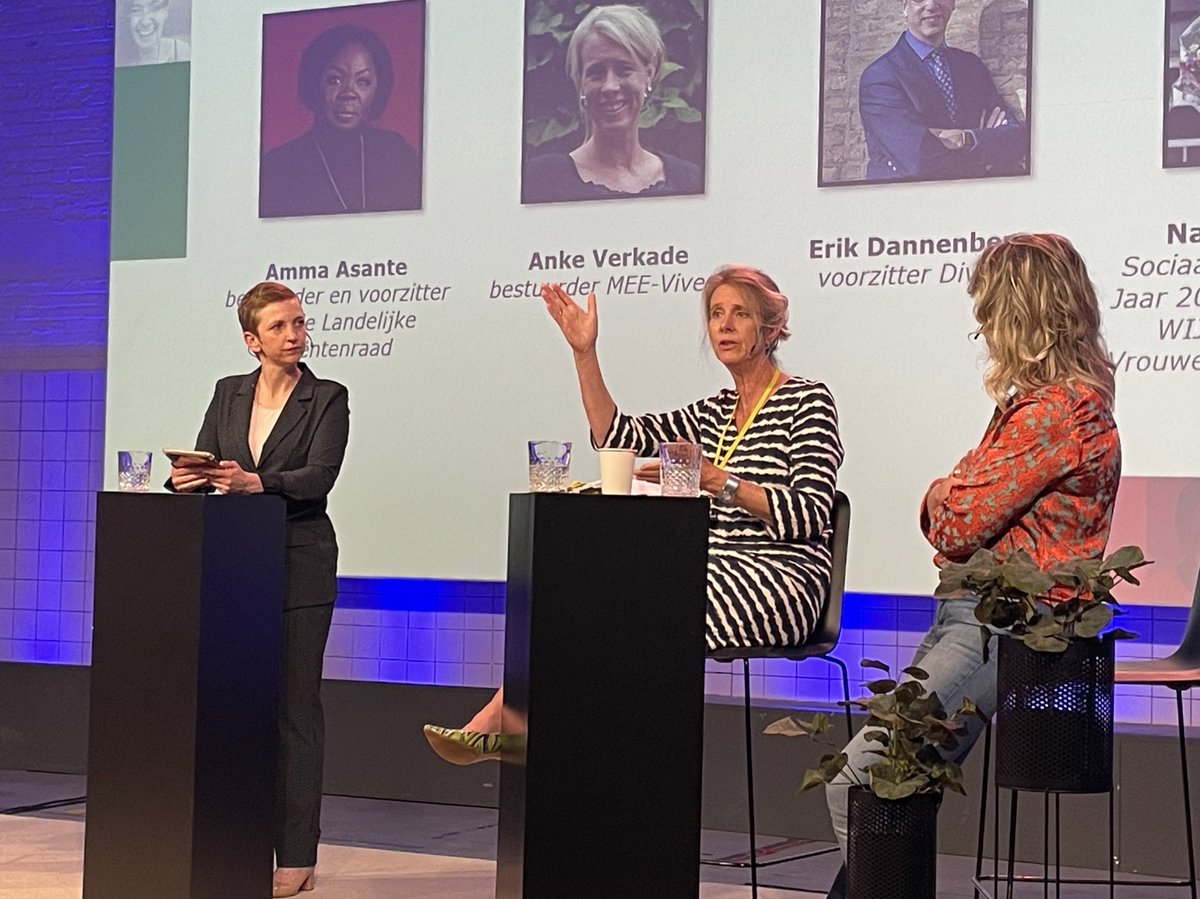 “Wij kunnen als sector alleen maar werken vanuit vertrouwen. Dit begint bij een bredere opdracht formuleren en de tijd krijgen om coalities te bouwen. Zonder dat vertrouwen branden onze mensen af.” Anke Verkade, bestuurder MEE-Vivenz, Jaarcongres Sociaal Werk #sociaalwerk2022