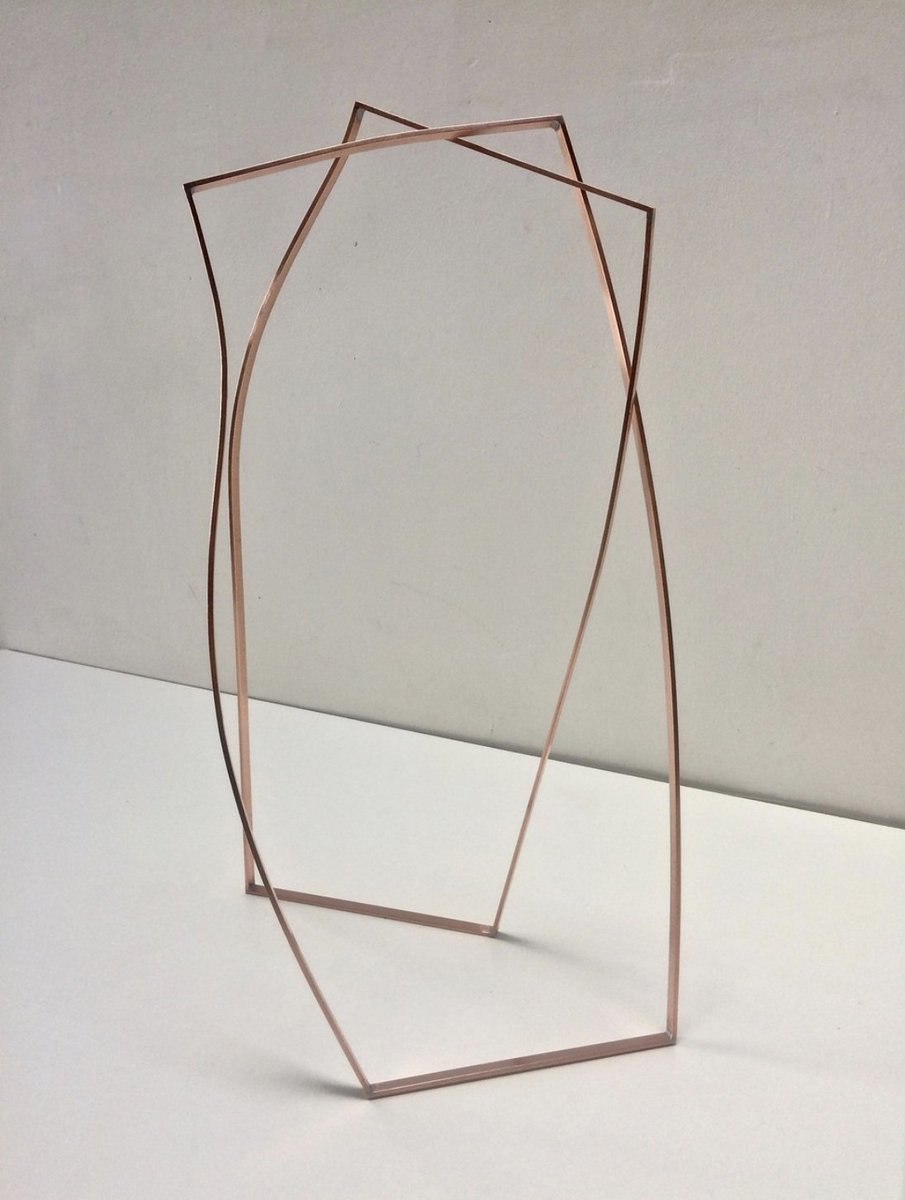 axisweb's tweet photo. 1/ For our #Five2Watch feature this week we've selected five artists who've used line within their practice: https://t.co/lVFdnu6d67
1) Linear spaces no.1, 2018, Joanna Mowbray
A small sculpture comprising of two linear frameworks, which are soldered. https://t.co/ZCv3ReyytI