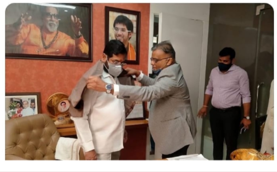 Prash_Kumar19's tweet photo. Under the able leadership of Shri @mieknathshinde Ji, Navi Mumbai will usher in a new era of development thanks to #NaviMumbaiHousingRevivalProg 

So ThankYou EknathShindeJi !

Congratulations are in order for the leadership team of CREDAI MCHI too for following this through! https://t.co/bXNvC46usR