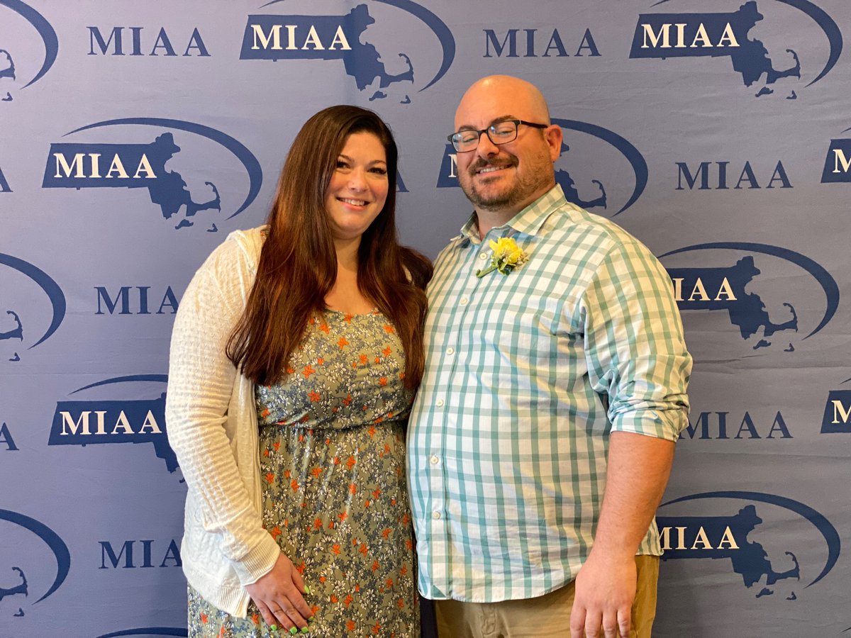 HawkNationAD's tweet photo. CONGRATS to MIAA T&amp;F Coach of the Year, Milford’s Derek Rose, RAWK ON!🥳🏆
@jcotlin @MilfordSchools @MHSBoosters2 @MIAA033 @ScarletHawkAT @LauriePinto5 @ScarletHawksTF @StacyMiddle66 https://t.co/diSjMPIwIW