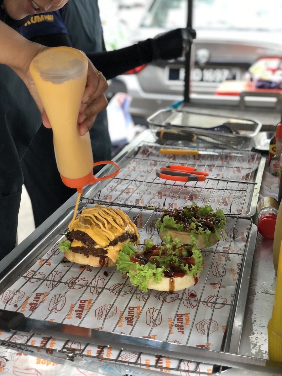 ahmadhunain_'s tweet photo. Smash Burger RM8 je dekat ipoh

holy cow padu gila! https://t.co/cnmgnrhVi5