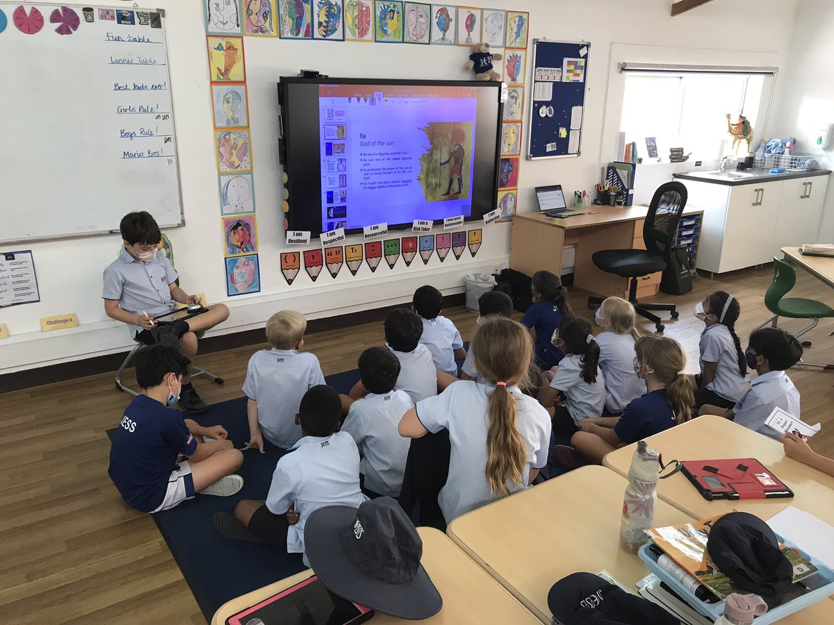 JESSjumeirahYR3's tweet photo. This 3G superstar was such an incredible source of knowledge about the Ancient Egyptian gods that the decision was made to let him prepare and teach the lesson himself! #JESSJumHistory #JESSJumTopic #AncientEgypt #JESSJumExtraCurric https://t.co/xdhYG42QSc
