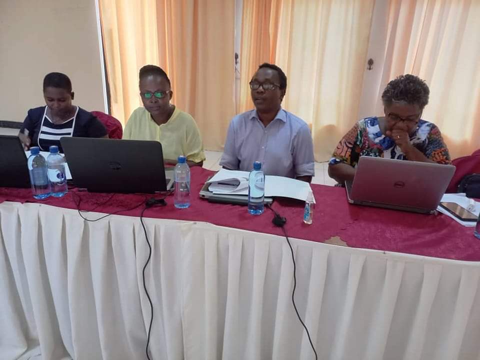 CintNetwork's tweet photo. Translating to Kiswahili Tanzania Quadrennial report on Diversity of Art and Culture. Our MD Robert Mwampembwa chaired the commettee that wrote the report in English back in 2019.@BonaMasenge, RoseMwalongo https://t.co/MdXUqPvinP