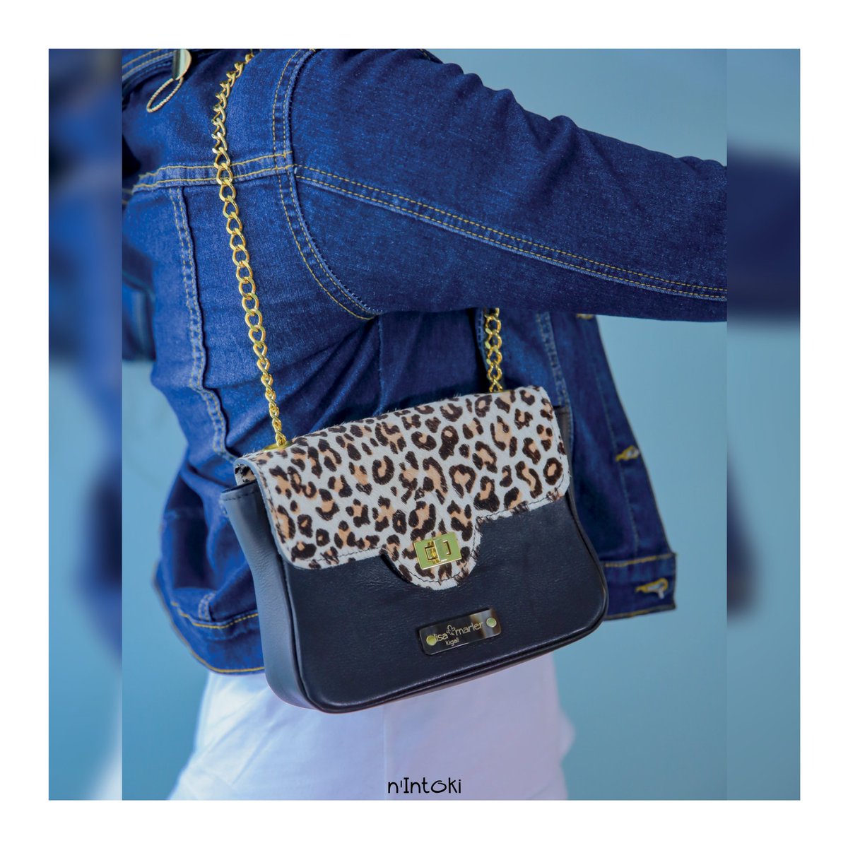 Would you love to get our two-way shoulder and hip bag? It's the gold chain for us. How about you? Remember it's 30% off! Pass by @StudioRwanda  and pick yours. #Rwanda #Kigali #Kigalileather #Madedinrwanda