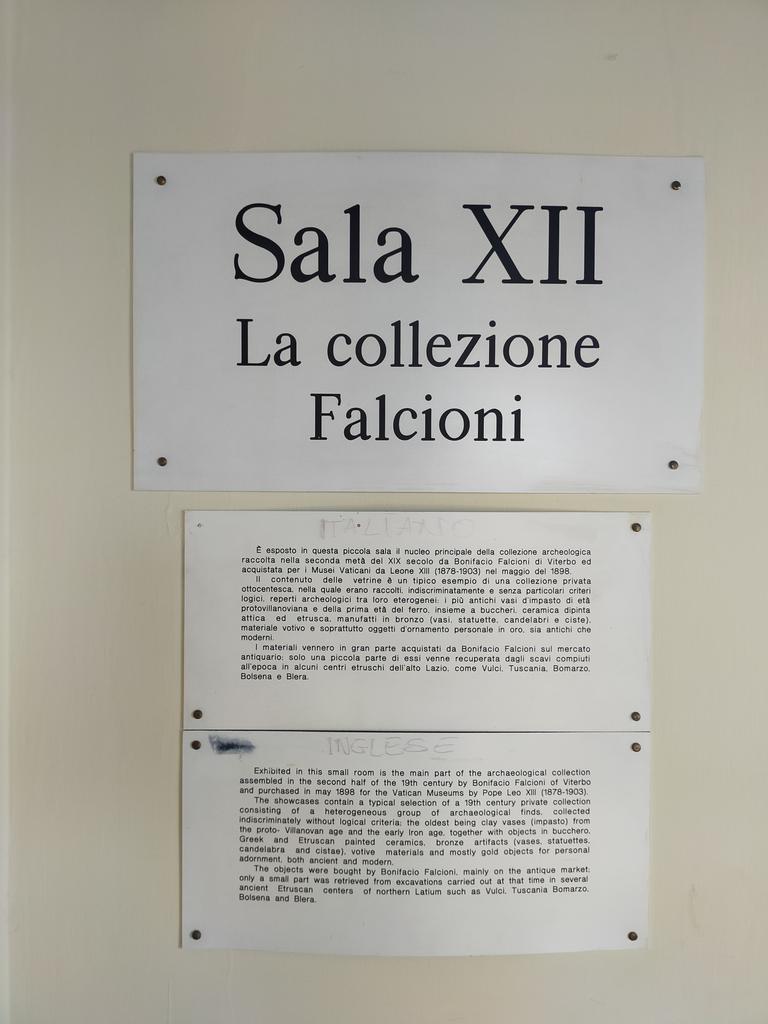 IGradante's tweet photo. multiple signacula Part 2: Today at the Vatican Museums for the autopsy of another copy of our Sicilian bronze seal @Sicilyepigraphy #crossreads https://t.co/ILgURuVslT