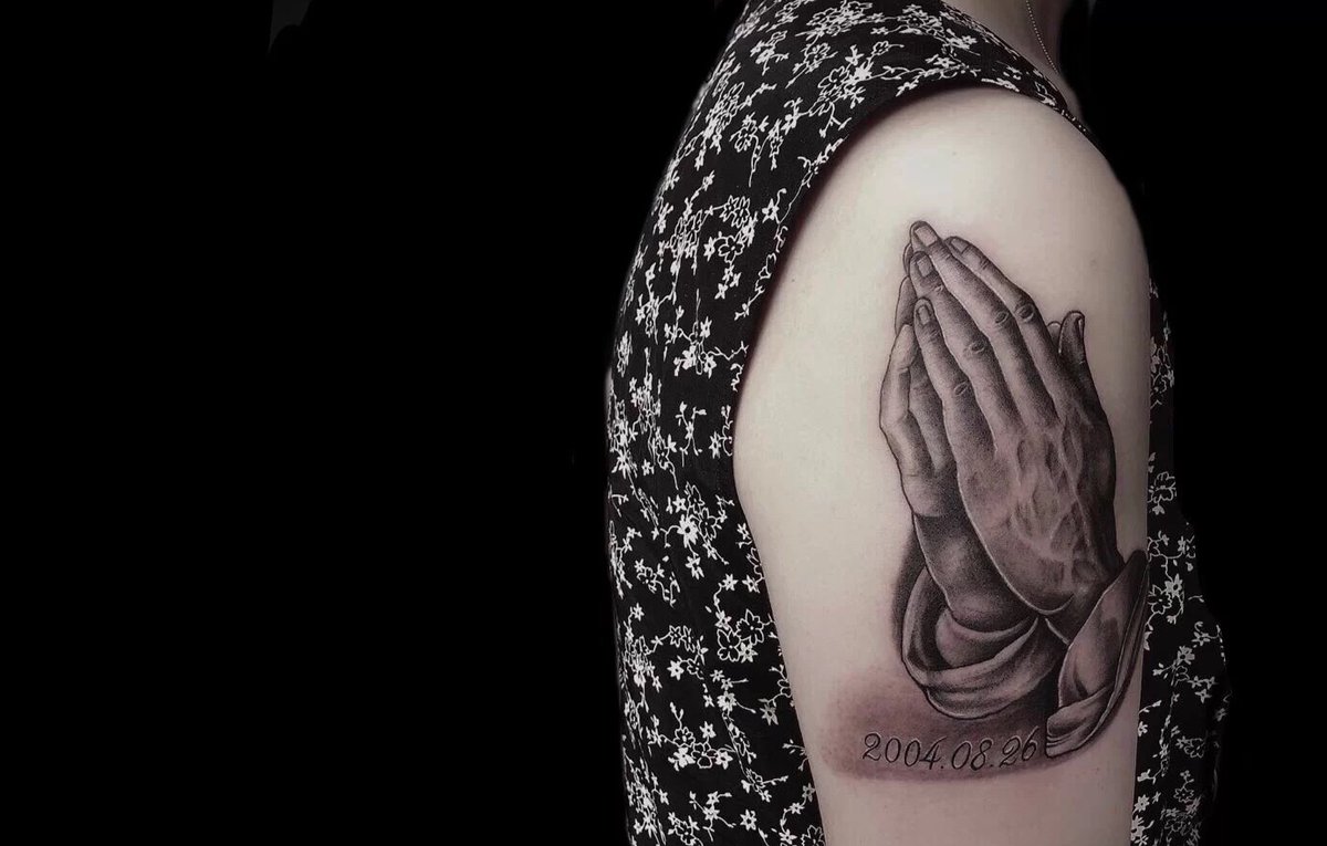 MikeGaskellmiss's tweet photo. @FutrBelieverNFT Check out my tattoo🙏🙏🙏 https://t.co/sHONW1hLAq