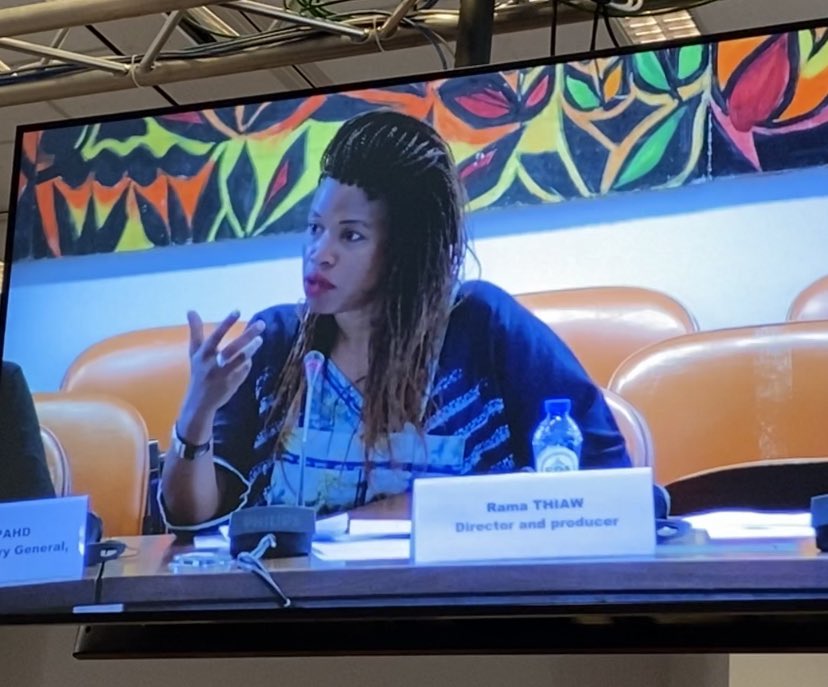 En #Afrique, les femmes opérant dans l’industrie du #cinema sont contraintes de multiplier les emplois pour se maintenir financièrement. 

L’existence de fonds dédiés leur permettent de se concentrer sur leur art.

🗣 Rama Thiaw, réalisatrice et productrice 🇲🇷🇸🇳