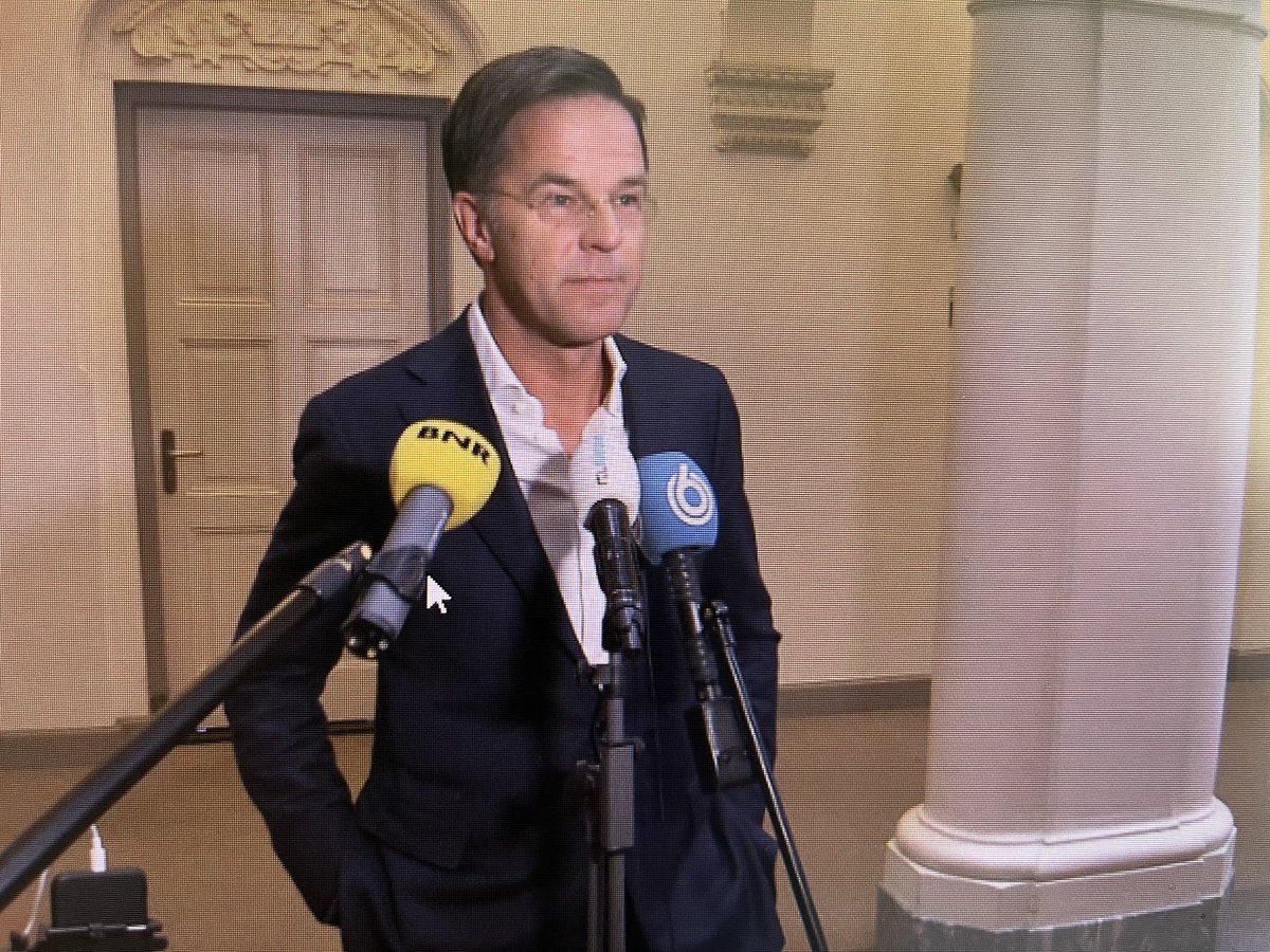 floorbremer's tweet photo. Als de telefoon zo weinig opslag had, waarom schafte u dan geen nieuwe aan? “Ik vond de Nokia prettig werken.” #sms https://t.co/StV8f4aMtl