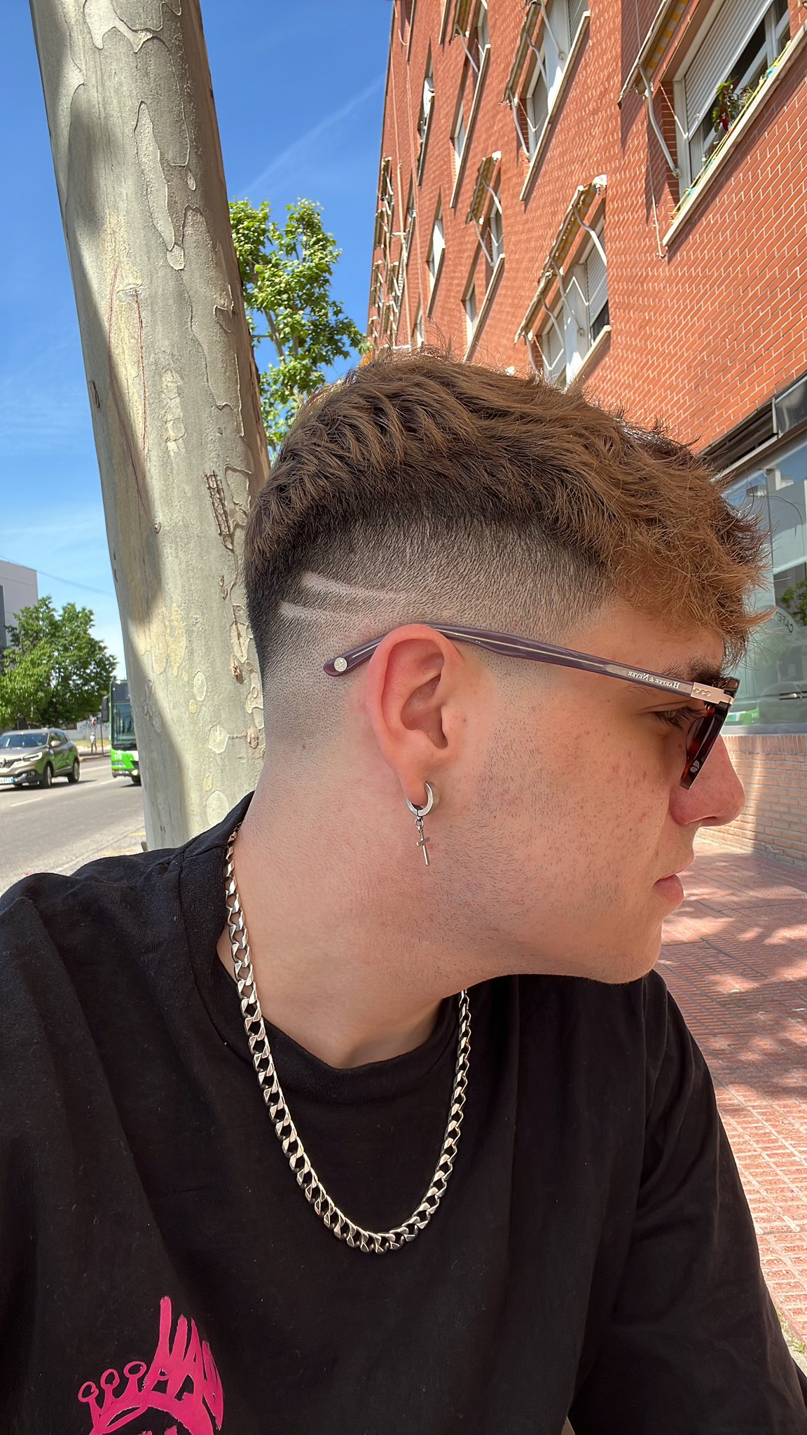 Dos lineas corte de pelo sale