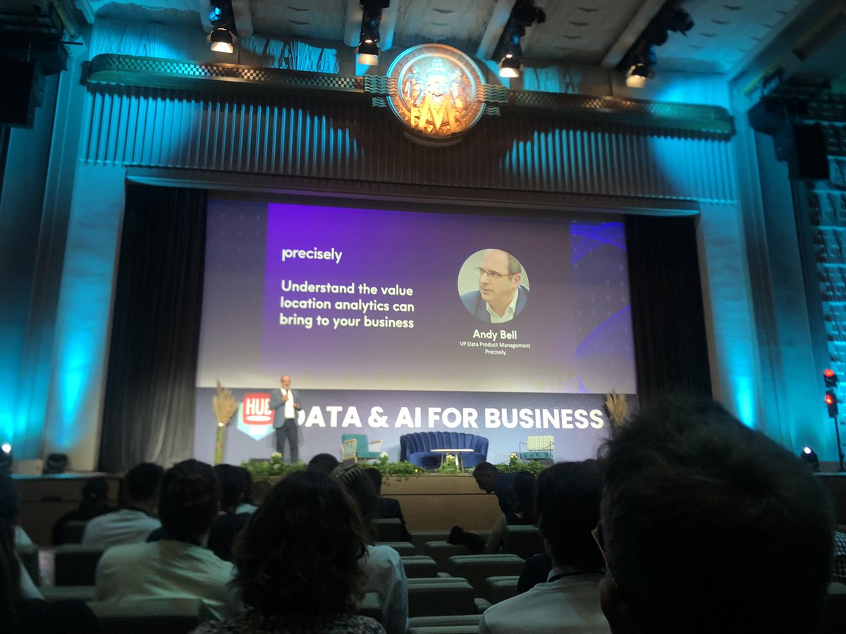 YsalisZ's tweet photo. Jour 2️⃣ du #HUBDAY, sur les questions de la data et l’AI
Au programme de cette journée 
🍪 Fin des cookies tiers 
🤖 Métaverse
🚀 NFT 
#data #DigitalInnovation #Ai https://t.co/ygZYYiAlcG