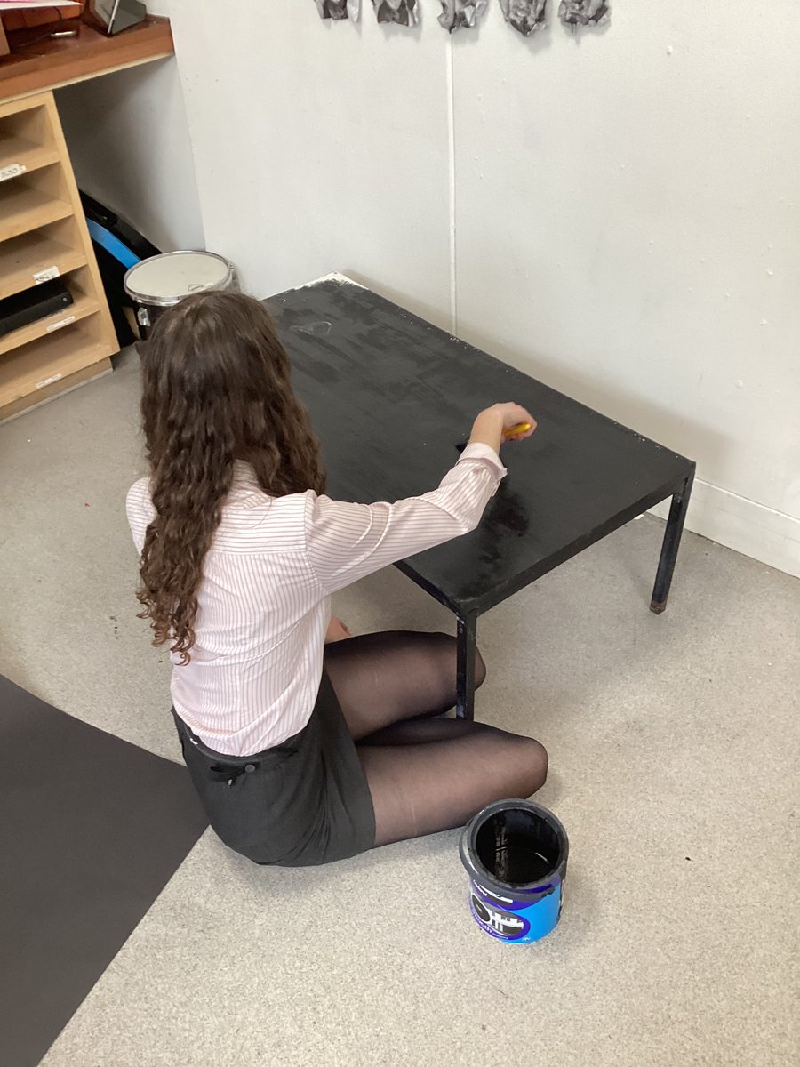 BGS_ArtDept's tweet photo. #BGSY13 are working hard up in the Art department getting their work ready for the #BGSArtShow2022. Really looking forward to being able to invite guests in to see their work! #BGSArt https://t.co/UmsaXkKz35