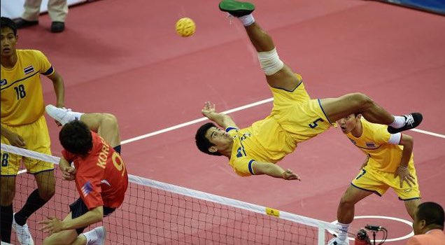 feyfffy's tweet photo. พี่พรชัยจะลงแข่งตะกร้อซีเกมส์เป็นครั้งสุดท้ายแล้วหรอ เศร้าเลยเห็นพี่เค้ามาตั้งแต่เด็กจนตอนนี้เรียนจบก็ยังเห็นพี่เค้าอยู่ คนที่เล่นได้ทุกตำแหน่ง คนที่เล่นไปยิ้มไปแค่เห็นพี่เค้าก็รู้สึกชนะแล้วอะ เป็นคนที่เก่งมากจริงๆ ใจหายมากๆ 😭 #ซีเกมส์2022 https://t.co/Cn1RDklS32