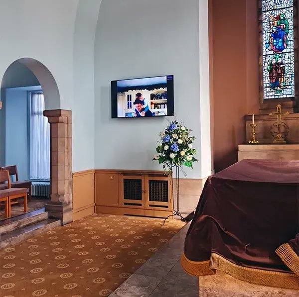 WesleyMedia's tweet photo. Visual tributes can help with moments of reflection during a funeral. Not all producers of visual tributes for #funerals mix the accompanying music to perfectly fit the #slideshow. We do - at no extra cost!

To order a #visualtribute for a client visit https://t.co/e4wnpausw6 https://t.co/rH7OMvpftL