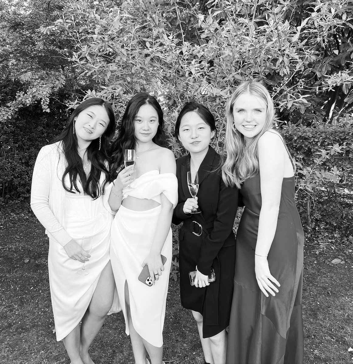 sfc_boarding's tweet photo. Our Year 13 have reached their Leavers Celebration 🎉 #almostexamtime #studyleavebegins #year13leavers #notquitegoodbye #dressup #leaversdinner #leavers2022 #boardinghouse #boardingschool #iloveboarding https://t.co/6ScSmX0ruh