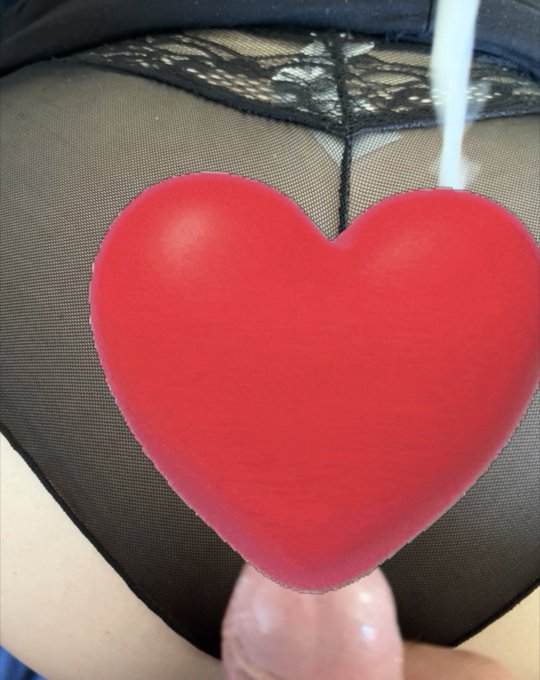 Er spritzt mir auf meinen Arsch und mein H&ouml;schen! Was ne Sauerei 😉 https://t.co/T6YP33ZvXf https://t<a href="/tag/cumslut"class="tags"><span>#cumslut</span></a><a href="/tag/cumdrinking"class="tags"><span>#cumdrinking</span></a>