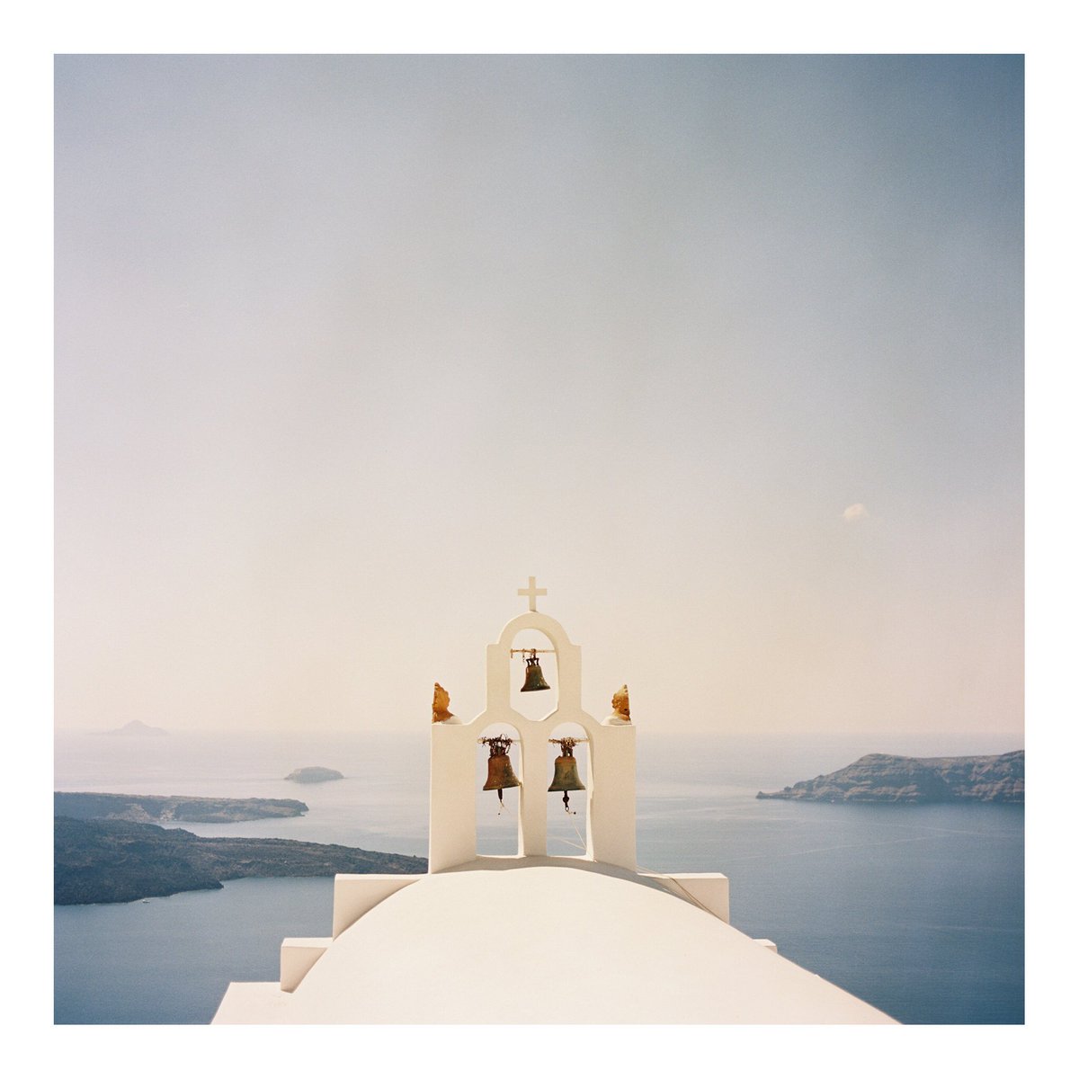 LorantPandea's tweet photo. Santorini findings 🇬🇷🌵✨

#hasselblad #kodakfilm #greece https://t.co/nmhhoPeq0c