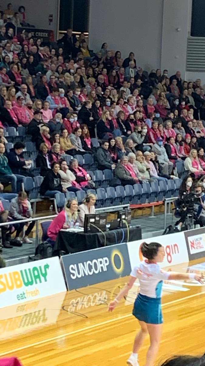 melcee141's tweet photo. Queen @CBassNetball secret tbirds fan?  #SSNThunderbirdsFirebirds https://t.co/BRKbFyro4n