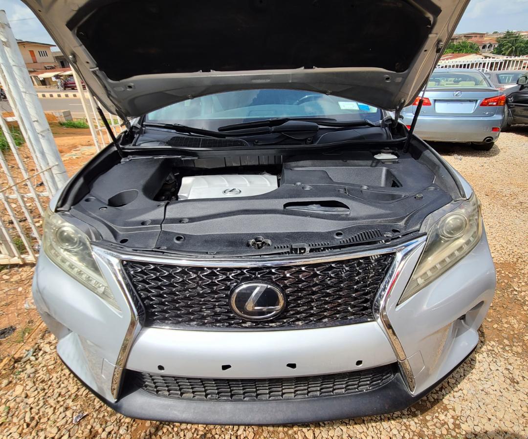 ibadandealers's tweet photo. Distress sales!!!. 2013 Lexus RX350, full options, crispy clean. Perfectly clean tokunbo... Buy and drive๐. Price:10.7M.. negotiable.. #Bashorun, Ibadan. https://t.co/WBY4jy4RwI