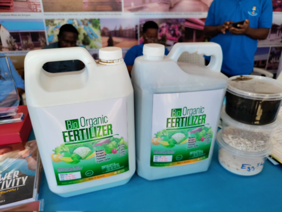 Afruturist's tweet photo. I met with Frank a few months ago at Nelson Mandela University. Great to see he worked on the feedback we discussed. The product presentation and his branding as an early-stage business has improved. #MAKISATU https://t.co/X5rx626RUi