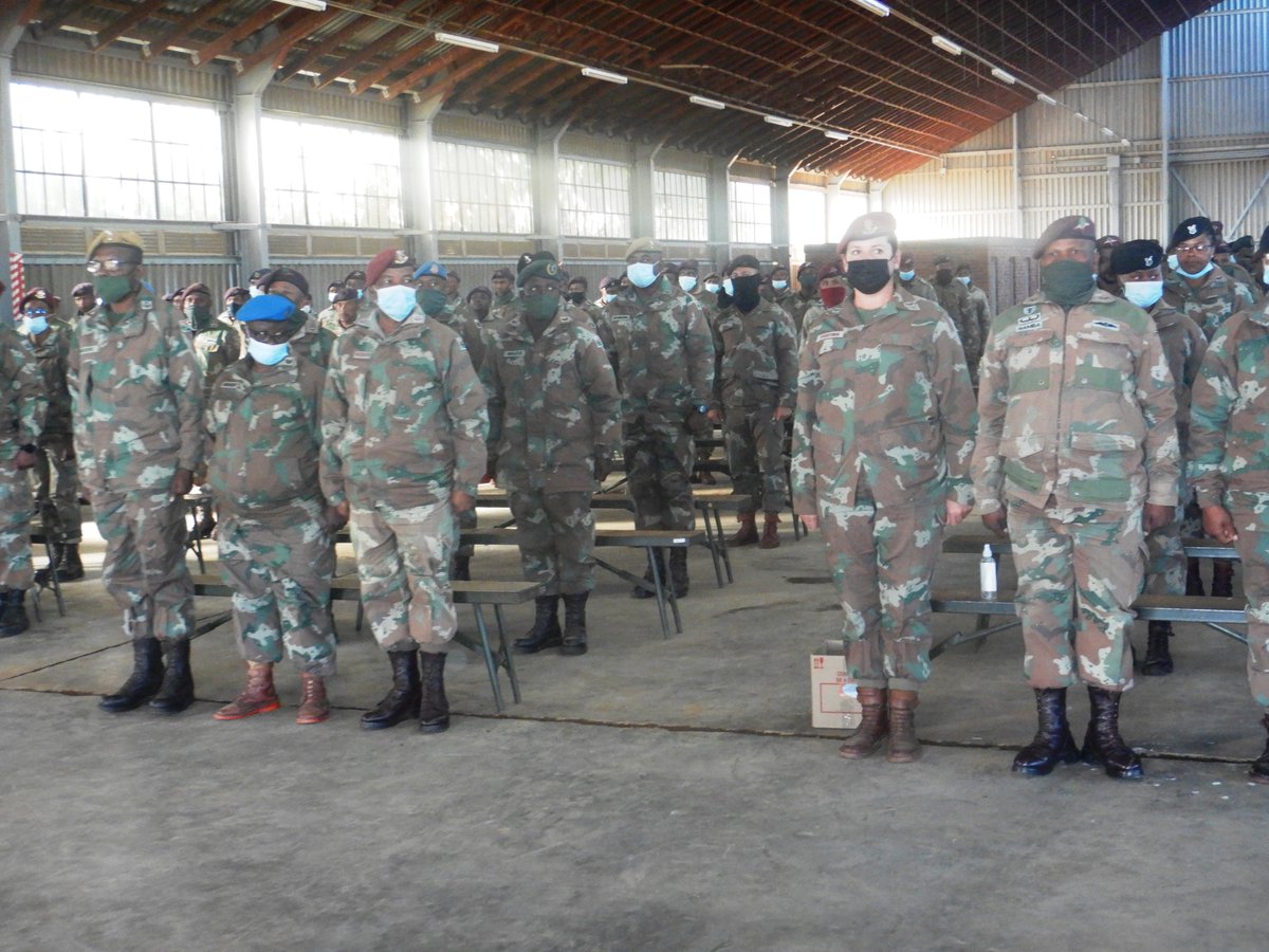 SANDF_ZA's tweet photo. READ || Quick Reaction Force Send-Off.
https://t.co/kiqaUTzAvk
#SANDF
#JointOperationsDivision
#SANDFDeployment https://t.co/qJE2tU19Dg
