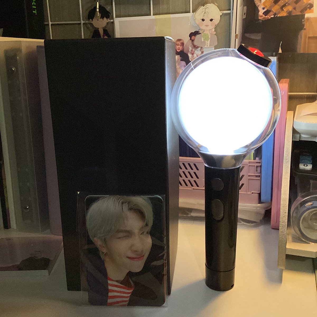daenijjk's tweet photo. — thank you so much, @KpopCartzPH anteh for securing them and packing them safely. Super thank you sa long dop lalo na sa army bomb 😭 Super pogi rin ng mga pinauwi mo hehehe, thank you so much anteeh! Love you mwah! 

 #KPCFeedbacks https://t.co/Y9mI9bKMmz