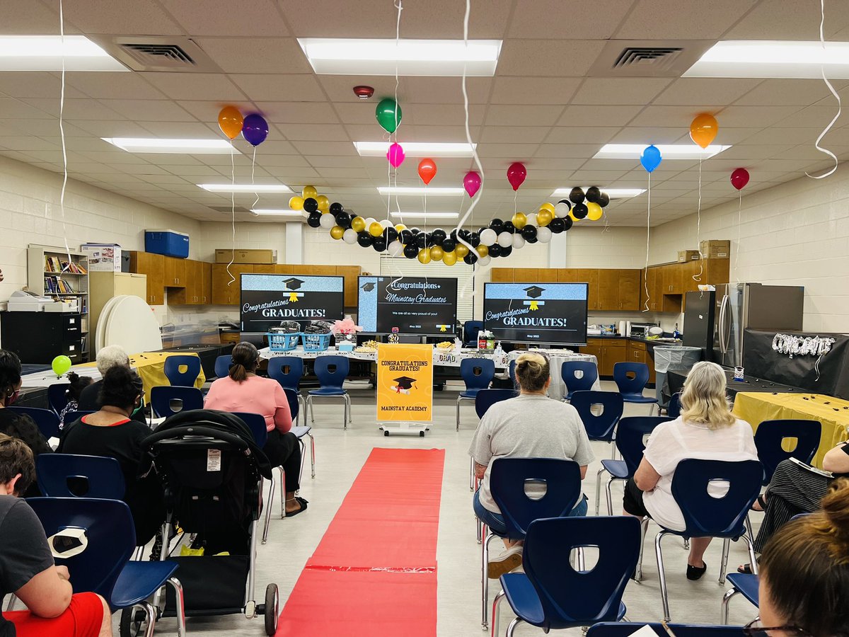 We are SO proud of our 2022 Mainstay graduates!!!! They have come a long way and have achieved their goals!!! Thank you for everyone who were able to join us and help celebrate this memorable moment! We wish the graduates a bright future! 😀🎓🎓🎉