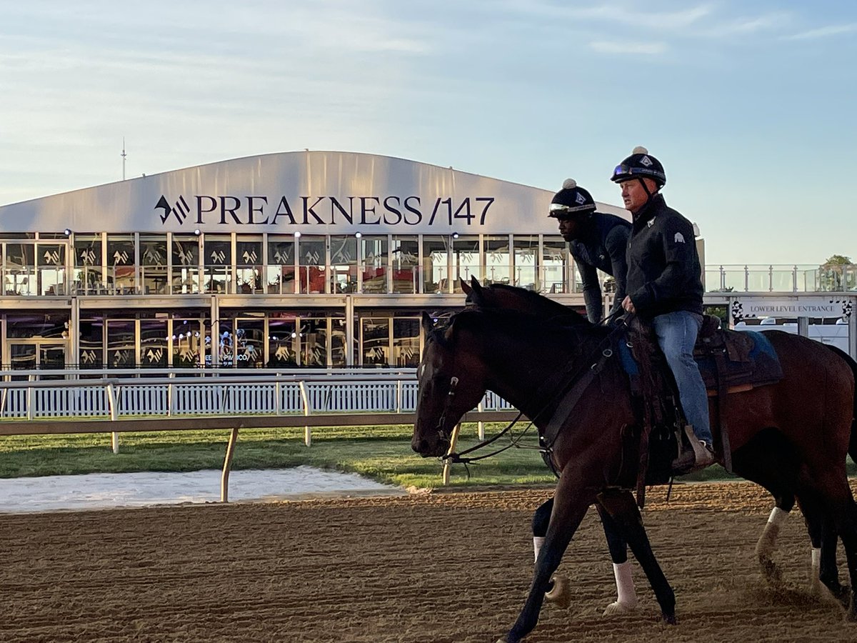 Aaron Gryder tweet media