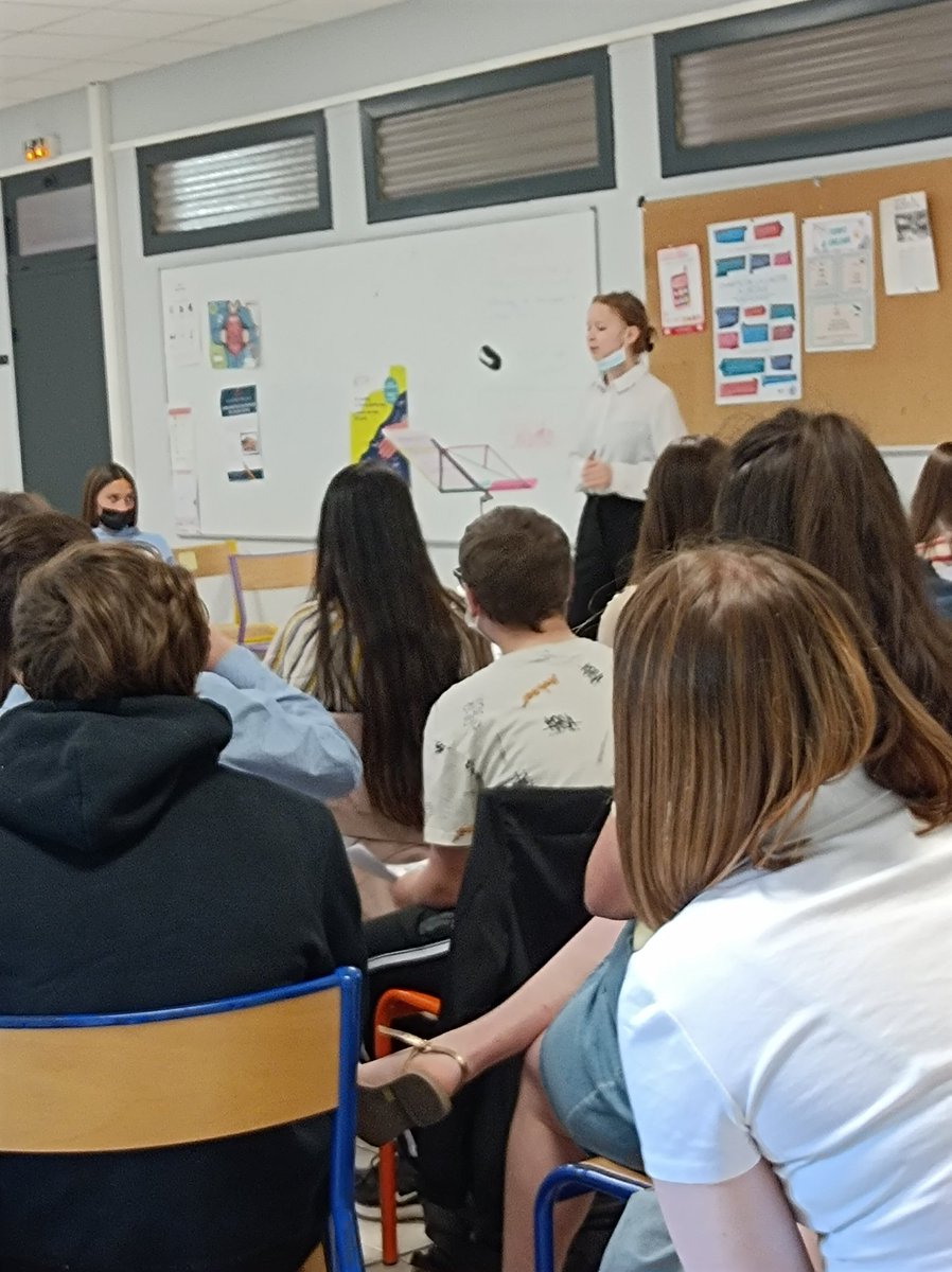 clgBouligny's tweet photo. Aujourd'hui au @clgBouligny battle d'éloquence des 3eme1 #eloquence félicitations à nos élèves qui ont été excellent et à leurs enseignants @CDI_bouligny @Classe_Denis @AS_clgBouligny https://t.co/7uJfuLLIbu