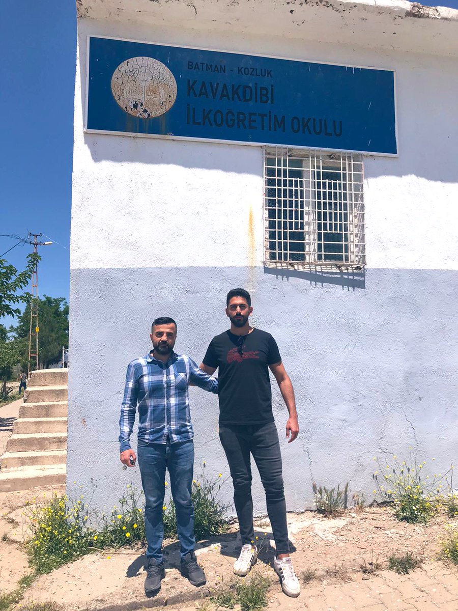 KozlkEgitimSen's tweet photo. Örgütlenme faaliyetleri kapsamında KozlukDereköy İlk/Ortaokulu,Kavakdibi İlk/Ortaokulu ve Latife Hanım Anaokulu öğretmen arkadaşlarla bir araya geldik. Yaşasın Örgütlü Mücadelemiz... https://t.co/Ve99K9S6W7