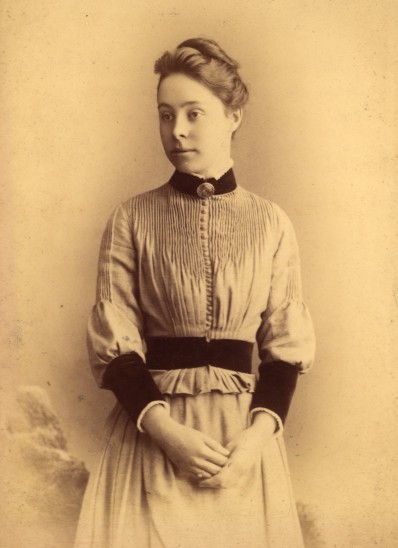 CRMatematica's tweet photo. #MathCrushMonday Philippa Fawcett (1868-1948) 
1st woman to obtain top 🔝 score in maths exams 🔢@cambridgeuni, above the Senior Wrangler but didn't receive the title (because she was a woman). She taught 👩‍🏫 at @Cambridge_Uni &amp; became administrator for the London County Council. https://t.co/QlOy8O1pg6