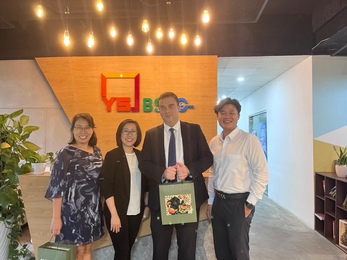 NadavEshcar's tweet photo. The Vietnamese BSSC 🇻🇳 in Ho Chí Minh City & the Israeli Tech7 🇮🇱 conducts a joint #Acceleration process for Start-Ups from both countries (called #VICAP). Had the pleasure to visit BSSC and see them in work. https://t.co/F5QbqsLXoA
