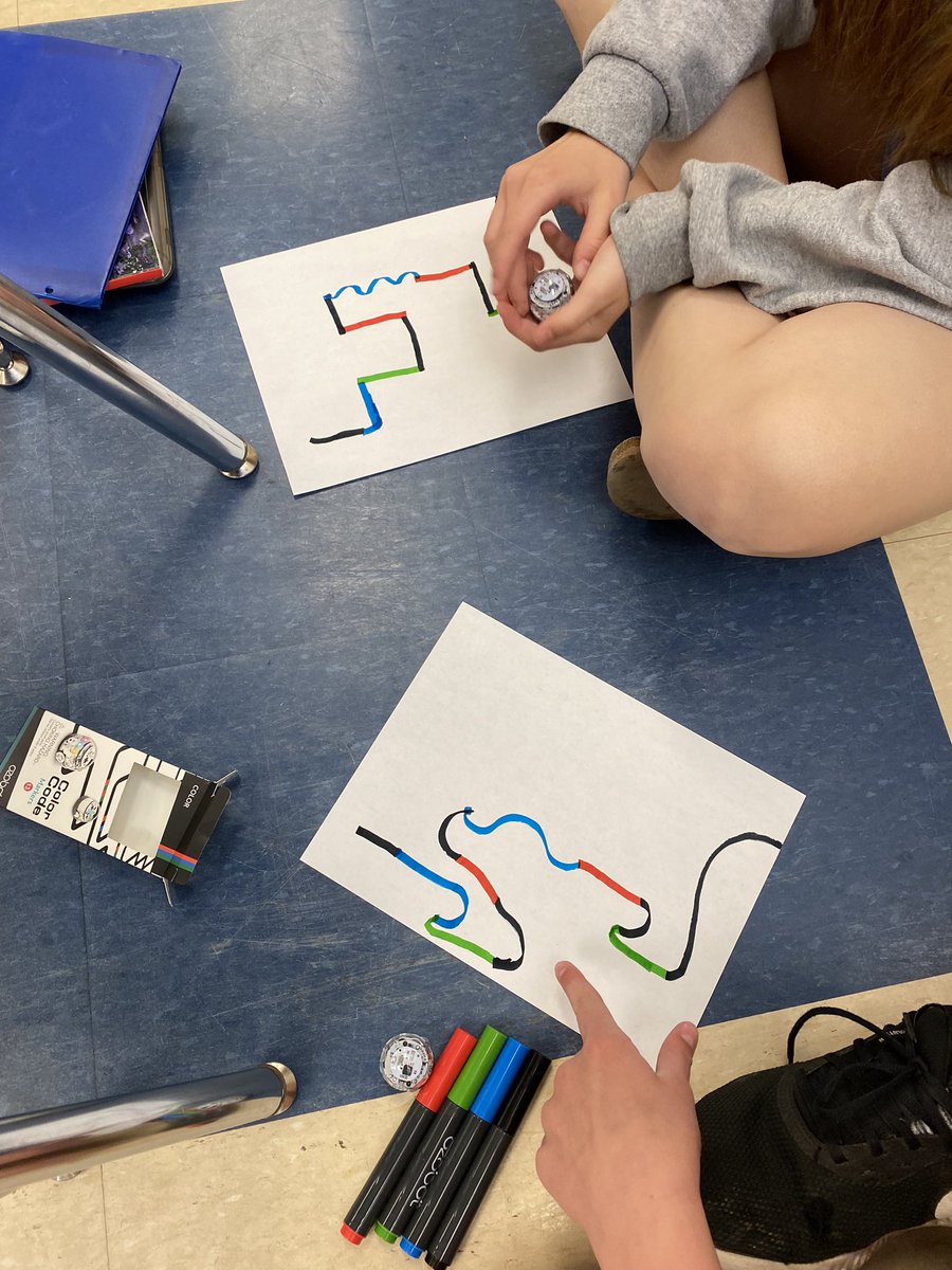MsSanker's tweet photo. Last week we ventured into coding with @Ozobot  We worked on color coding as well as using OzoBlockly. I had the students also do a “communication challenge” where they tried to create the same path while talking back-to-back. So fun! #MVLearningFocused @JohnZesiger @trtomasko https://t.co/AoOqwxVDAP