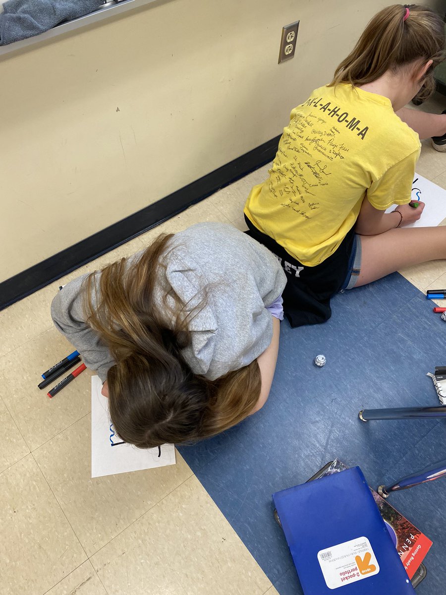 MsSanker's tweet photo. Last week we ventured into coding with @Ozobot  We worked on color coding as well as using OzoBlockly. I had the students also do a “communication challenge” where they tried to create the same path while talking back-to-back. So fun! #MVLearningFocused @JohnZesiger @trtomasko https://t.co/AoOqwxVDAP