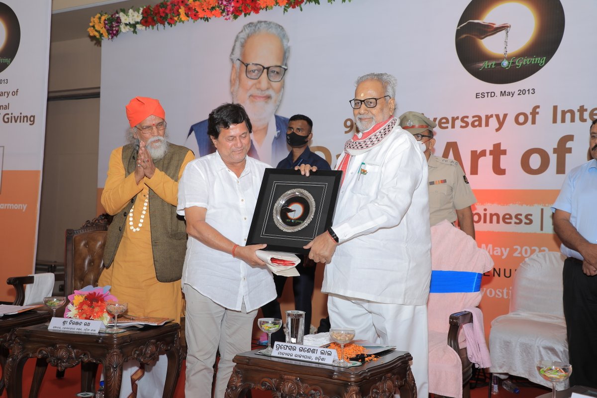 achyuta_samanta's tweet photo. The evening that was- 17 May 2022.
#ArtofGiving #AOG2022 https://t.co/P7ahSHfk9p