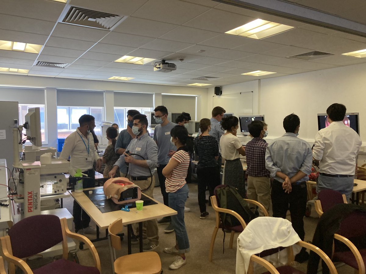 Kesavan_Kandiah's tweet photo. BSG Gastro Taster Course @SGH_Endoscopy Great to have enthusiastic aspiring gastroenterologists getting early exposure to GI endoscopy. @BSGTrainees @drarunsiva @BritSocGastro https://t.co/qR2UYc1BEj
