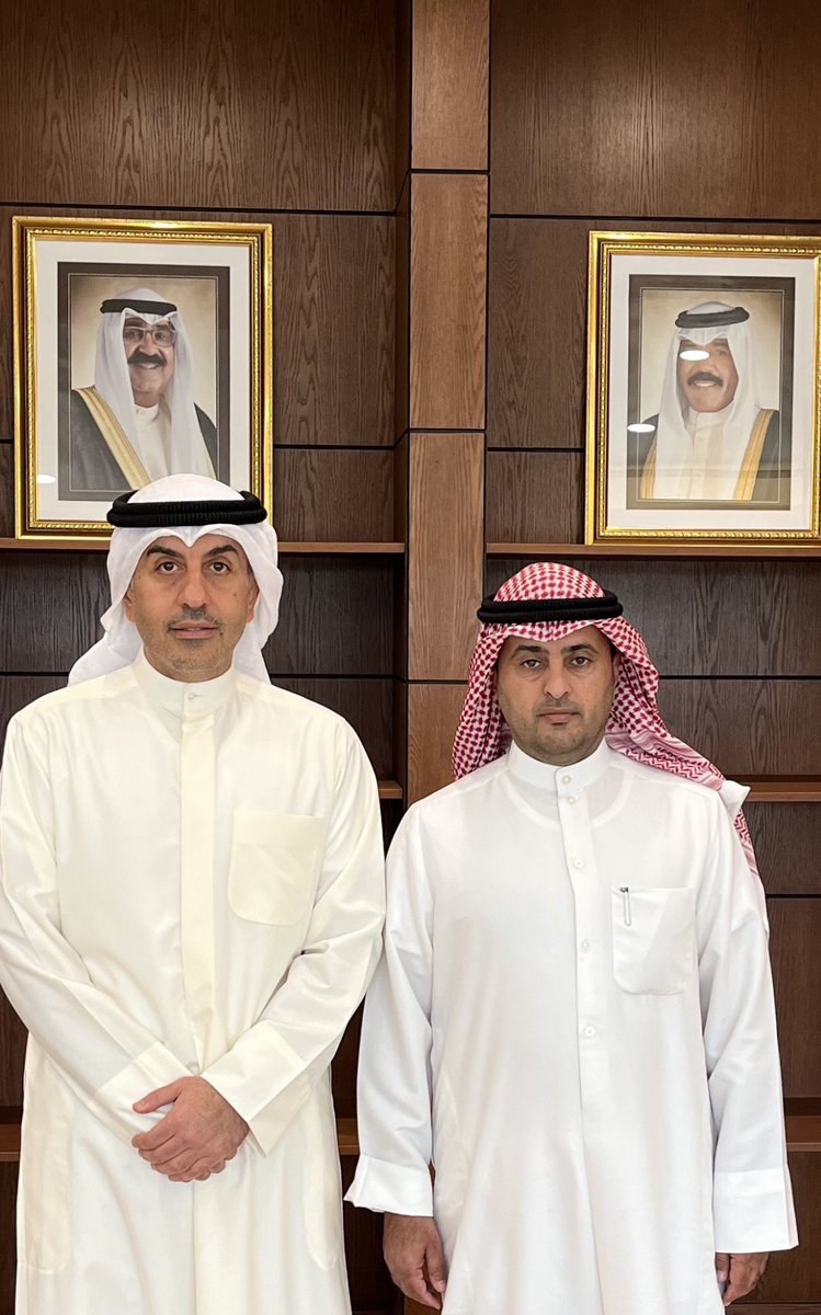 اشكر معالي وزير الأشغال على ثقته في اختيارنا مستشار له في الهيئة العامه لشؤون الزراعه والثروه السمكيه ،، و ان شاء الله نكون عند حسن ظنه و محل ثقته ونوفق لخدمة الكويت واهلها بالتعاون مع الاخوة سواء بالهيئة او في الجهات الاخرى….